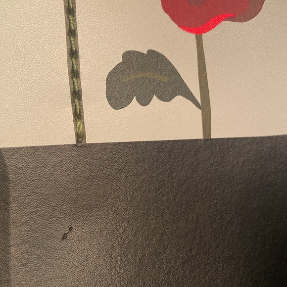 Kate Spade Red Floral Black and White Tote that comes with matching wallet - Picture 9 of 12